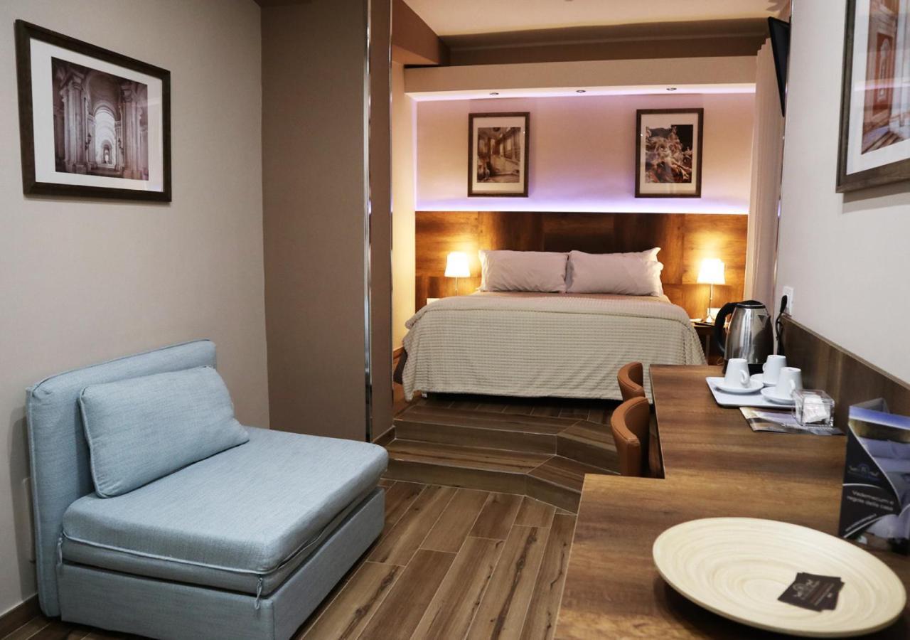 Residenza La Reggia Bed & Breakfast Caserta Dış mekan fotoğraf